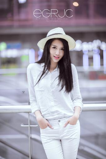 震惊！强伦轩女教师在线播放究竟是怎么回事？数字背后的真相大揭秘！