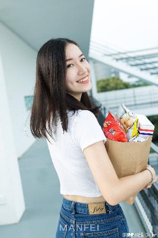 校园少妇的秘密：18岁少女的<strong>饥渴</strong>与<strong>伦理</strong>纠葛？